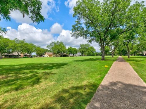 5215 Wedgefield Rd, Granbury TX  76049-4166 exterior