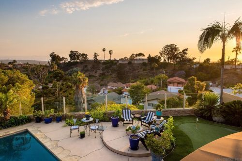 2562 Grandview St, San Diego CA 92110-1031 exterior