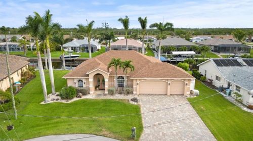 2507 22nd Ct, Cape Coral, FL 33904-3303