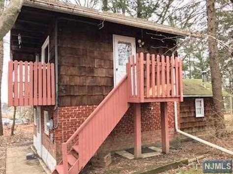 64 Chestnut Ridge Rd, Montvale, NJ 07645-1837