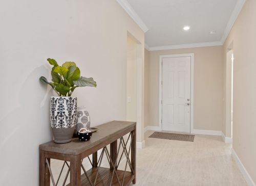 2763 Aviamar Cir, Naples, FL 34114-0097