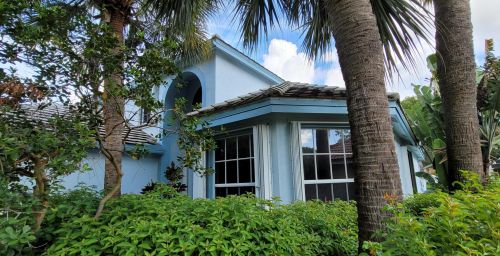 28 Lawrence Lake Dr, Boynton Beach, FL 33436-2020