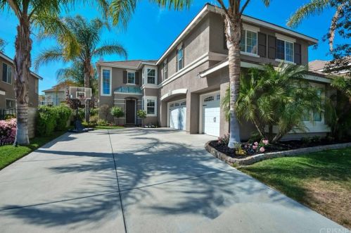 26013 Bates Pl, Santa Clarita, CA 91381-1119