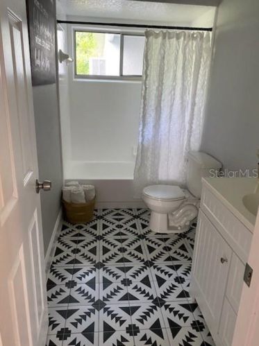 1259 Freeport Dr, Deltona FL  32725-4647 exterior