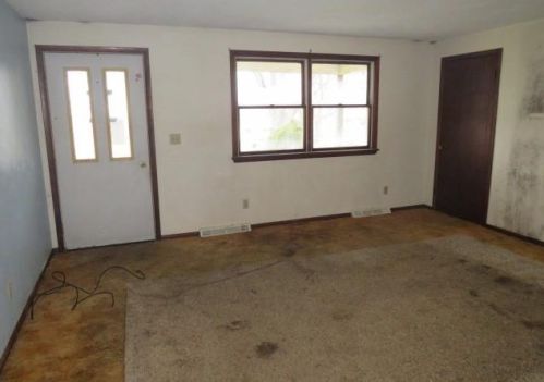 207 Kemerer Rd, Latrobe, PA 15650-6018