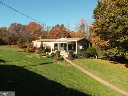 6245 Dairy Rd, Red Lion, PA 17356-8070