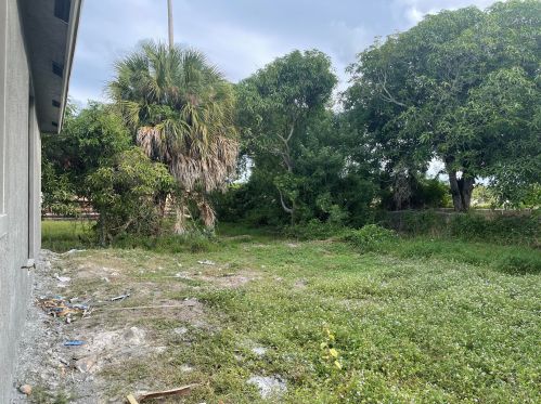 708 21st St, West Palm Beach, FL 33407-5722