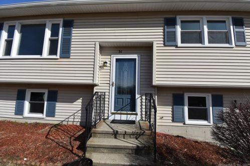 31 Deer Ridge Rd, Stonington, CT 06378-1915