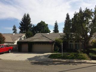 1597 Revere Rd, Fresno, CA 93720-4251
