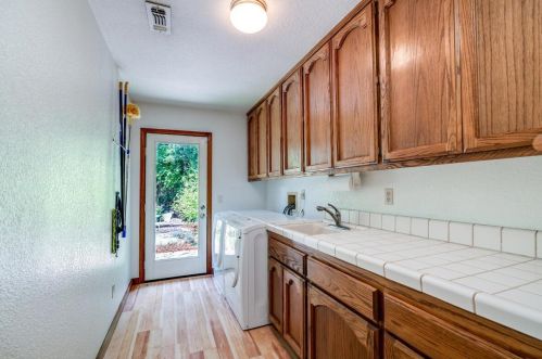 1325 Desmond Ln, Newcastle CA  95658-9683 exterior