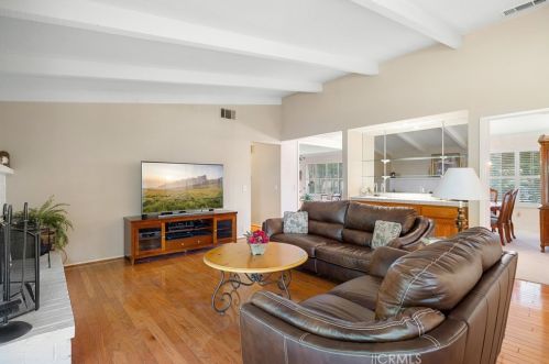 425 Winston Way, Upland CA  91786-2323 exterior