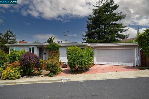 5801 Poinsett Ave, Richmond, CA 94530-1478
