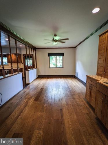 619 Davis Rd, Cheltenham PA  19012-1636 exterior