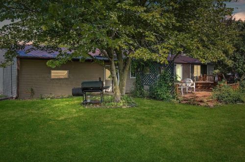 3877 Double Q Rd, Green Bay, WI 54311-9324