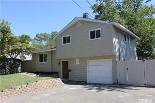 2909 Newport Ave, Gordon Heights, NY 11763-1941