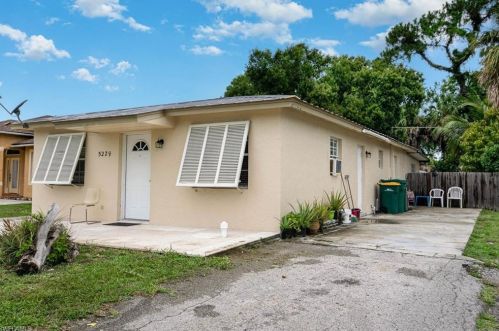 5229 Hardee St, Naples, FL 34113-7729