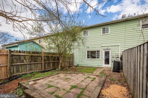 904 Bellows Ave, Fredericksburg VA  22405-1210 exterior