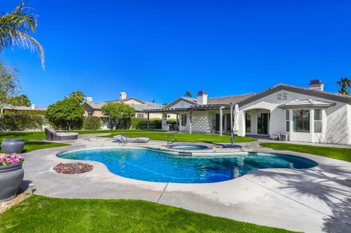 5 Curie Ct, Rancho Mirage CA  92270-2713 exterior