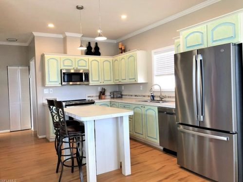 853 Yacht Club Way, Moore Haven FL  33471-2823 exterior