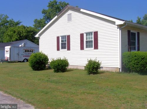 501 Center St, Laurel, DE 19956-1331