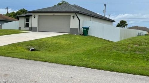 1232 7th Ave, Cape Coral, FL 33909-1007