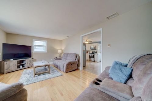 201 Newell Ave, Bristol, CT 06010-5937