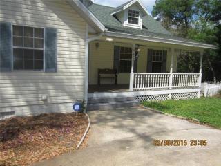 2792 Oak Rd, Deland, FL 32720-2024