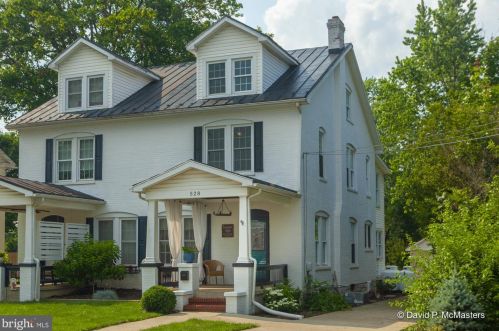 528 Liberty St, Charles Town WV  25414-1830 exterior