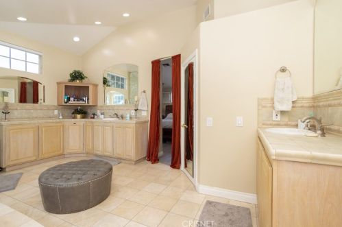 1118 Knollcrest Dr, Covina CA  91724-3432 exterior