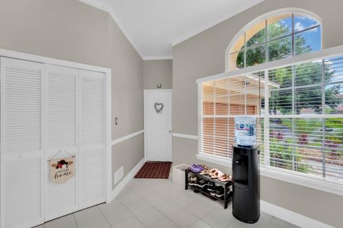 1235 Glencrest, Lake Mary FL  32746-5025 exterior