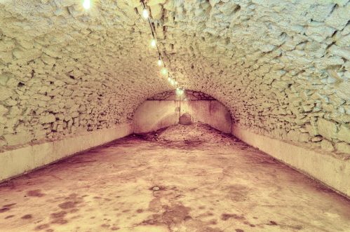 9019 Poplar Dr, Thiensville WI  53097-3155 exterior