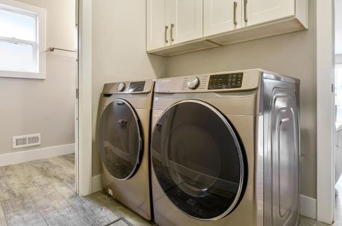 1449 Branham Ln, San Jose CA  95111-2760 exterior