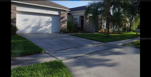 2000 Derby Glen Dr, Orlando, FL 32837-8025