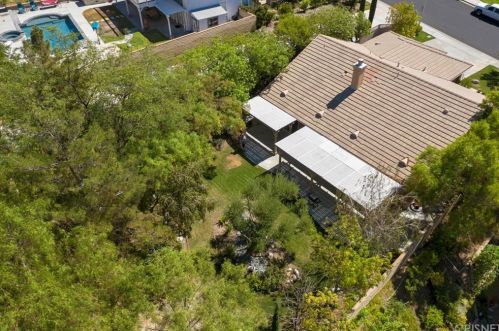 29609 Mammoth Ln, Santa Clarita, CA 91387-6226