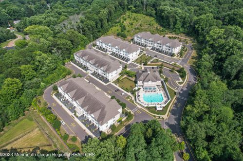 102 Magna Carta Dr, Morganville, NJ 07751-5202