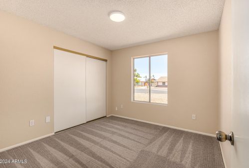 12414 44th Ln, Glendale AZ  85304-2307 exterior