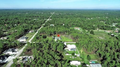 1305 Lake Ave, Lehigh Acres, FL 33972-2111