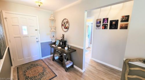 6 Regency Ct, Lehigh Acres, FL 33936-5287