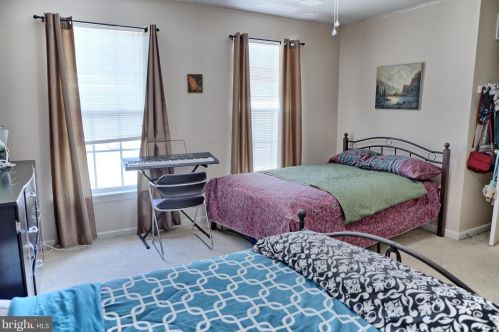 43 Wooten Ct, Dover DE  19904-3863 exterior