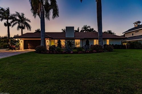 579 Neapolitan Way, Naples FL  34103-8567 exterior