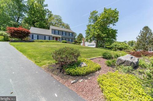 1666 Valley Greene Rd, Paoli, PA 19301-1042