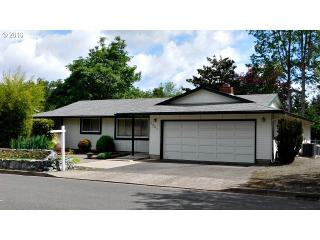 1361 Jefferson St, Roseburg, OR 97471-6111