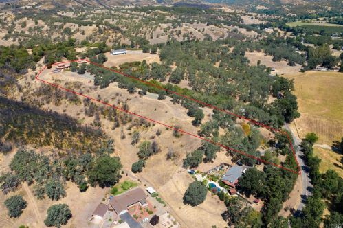 3075 Hendricks Rd, Lakeport CA  95453-8416 exterior