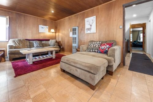 340 Sherwood Blvd, Big Bear City CA  92314 exterior