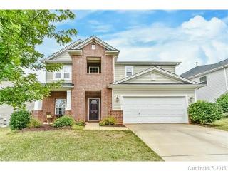 11016 Kinnairds St, Charlotte, NC 28278-8019
