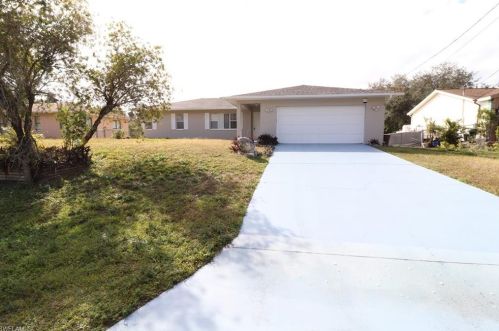 207 Gordon Ave, Lehigh Acres, FL 33971-1645