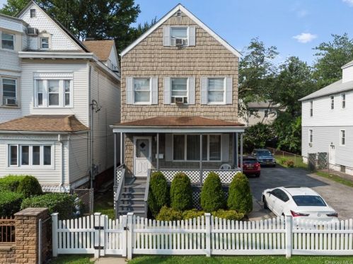 1519 Jarvis Ave, Bronx, NY 10461-5604