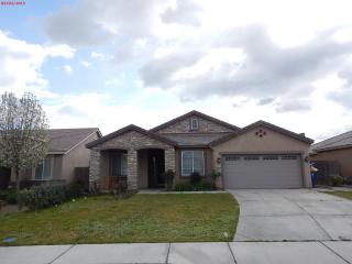 6215 Baguette Ave, Bakersfield, CA 93313-5319