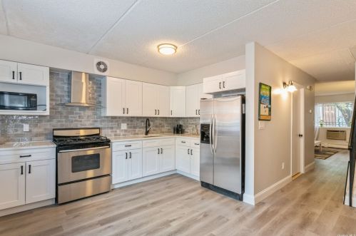 33-69 13th St, Long Island City, NY 11102-4611