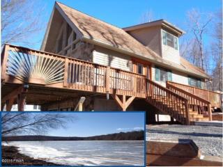 10 Martins Cv, Hawley, PA 18438-3023